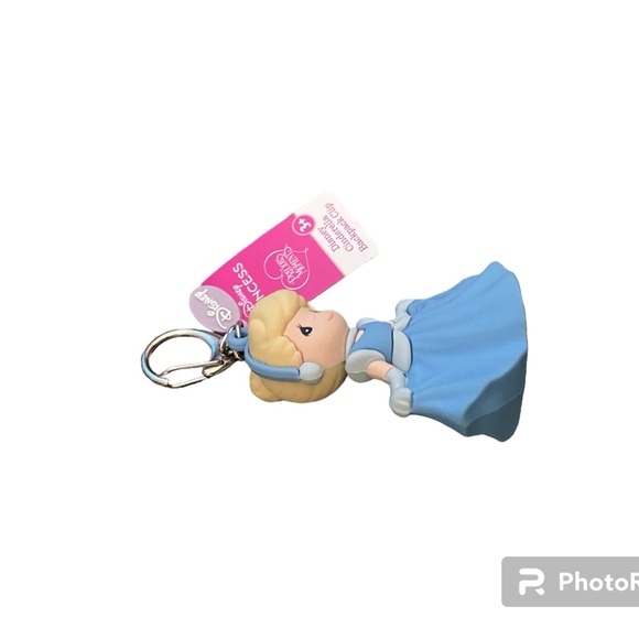 New! Any 2/$18! Disney Cinderella Backpack Clip Or Keychain - Picture 4 of 5